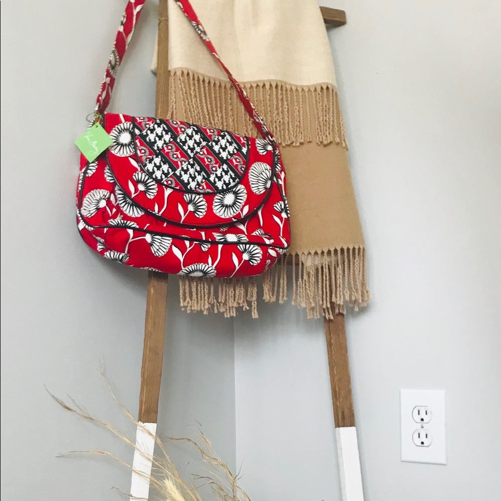 •Retired Daisy Vera Bradley Purse•